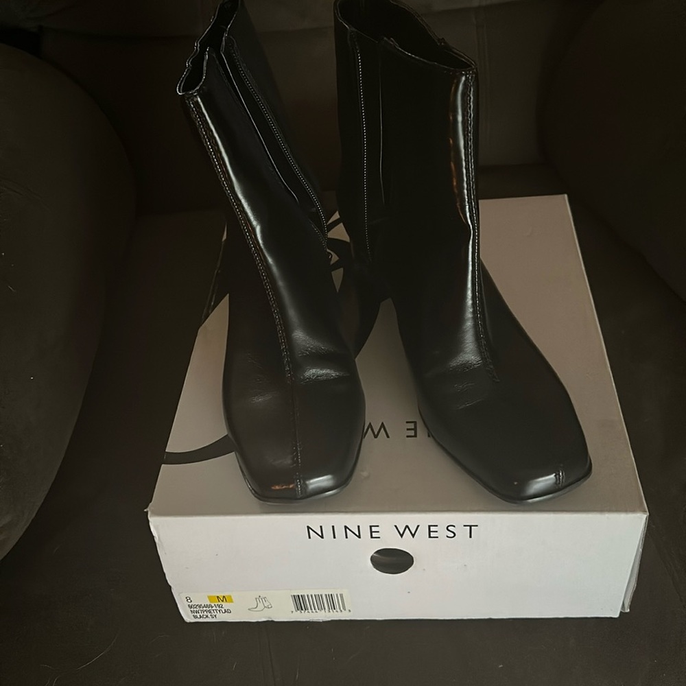 Women’s Nine West boot